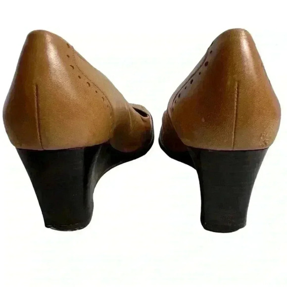 Etienne Aigner Women's Brown Leather Slip-On Wedge Heels Square Toe Size 9 - Picture 3 of 16